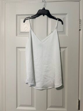 Like New Express White V-Neck Spaghetti Strap Women's Top